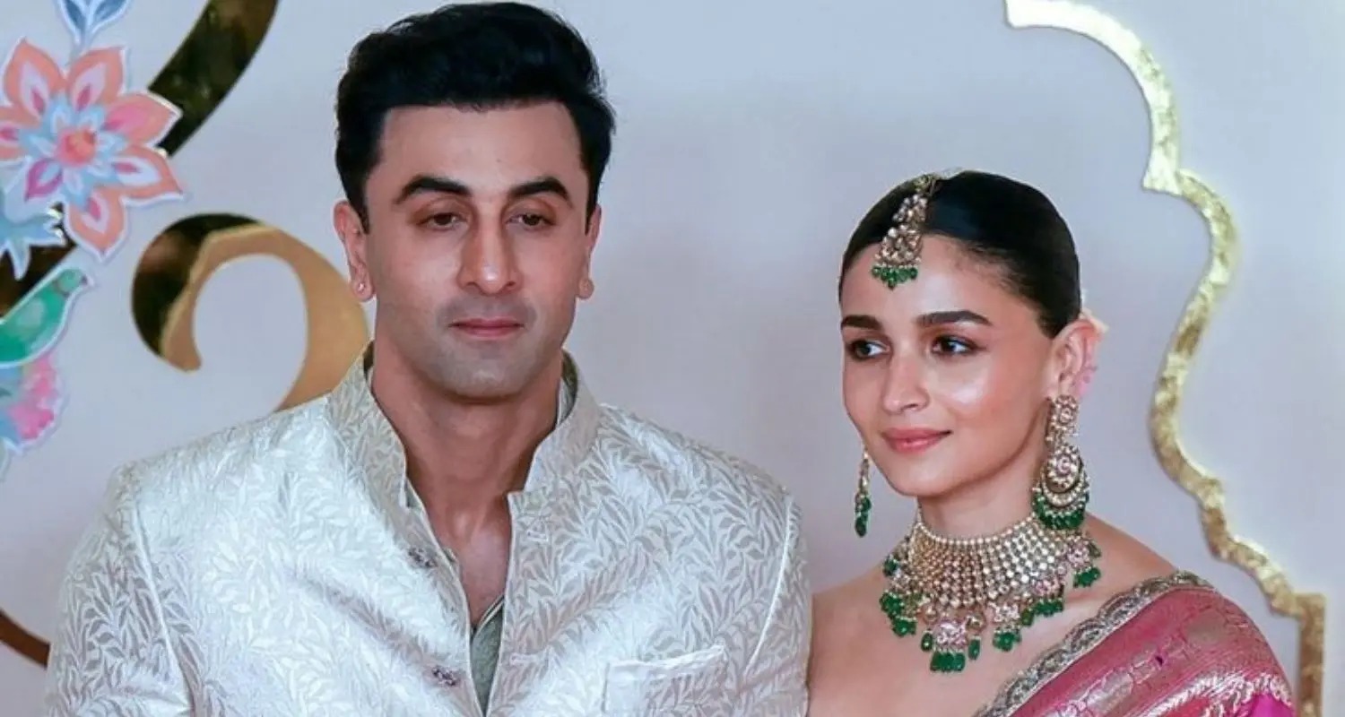 বলিউডের এই পাওয়ার কাপল একে অপরের শক্তি হলেও, অর্থনৈতিক স্বাধীনতার নিরিখে আলিয়া আজ নতুন প্রজন্মের অনুপ্রেরণা। জন্মদিনে রণবীর নিশ্চয়ই সঙ্গিনীর জন্য দামী উপহার রাখছেন, কিন্তু আলিয়া ভাটের সবচেয়ে বড় অর্জন, নিজের যোগ্যতা, পরিশ্রম এবং বুদ্ধিতে গড়ে তোলা এই বিশাল সাম্রাজ্যই।